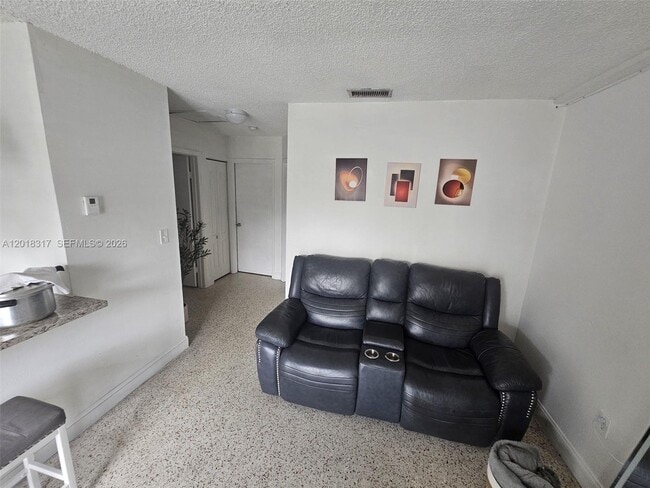 Photo - 1241 NW 6th St Unit 6