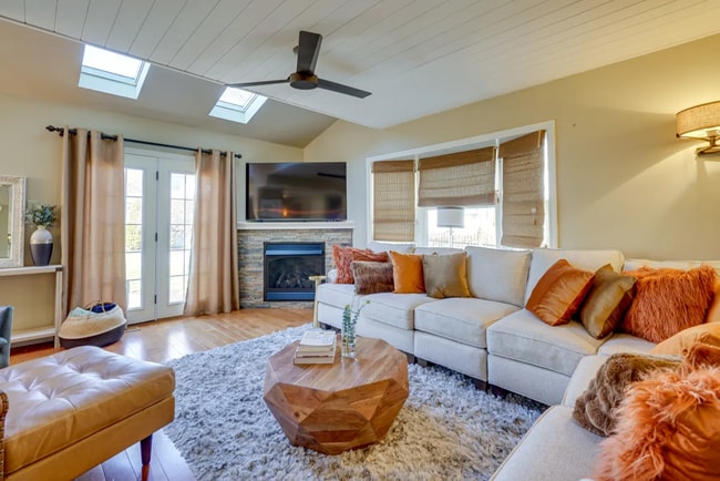 Building Photo - Comfortable Furnished Lumberton Home for Monthly & Long-Term Stays