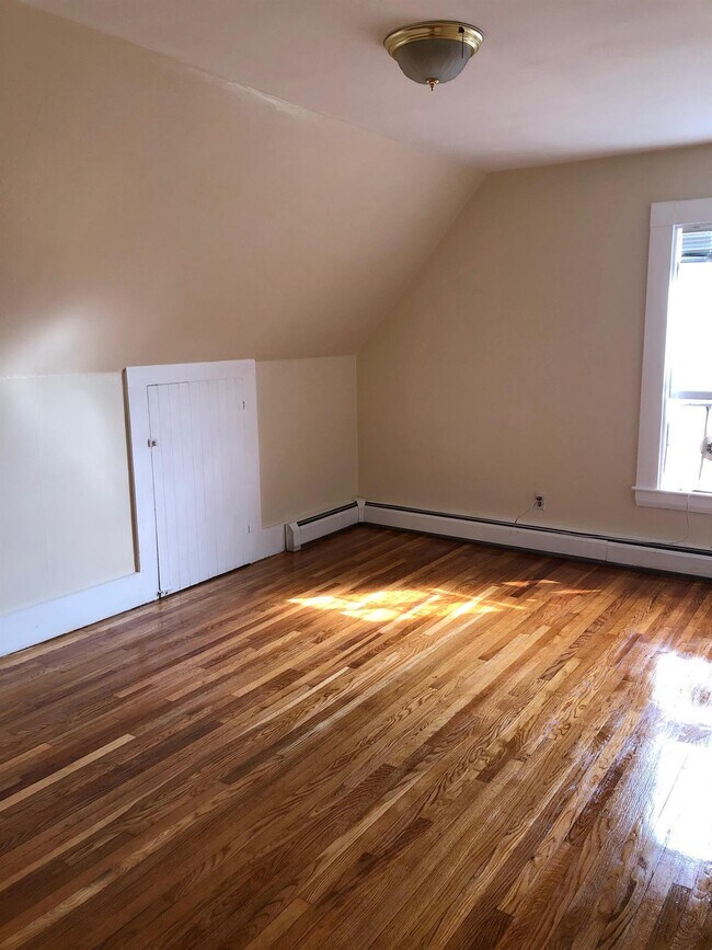 Photo - 37 Chester St Unit 3