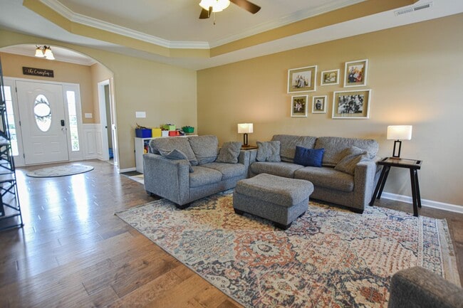 Photo - Pet Friendly Four Bedroom!