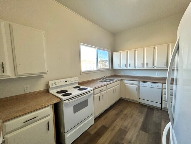 Photo - 904 Dresslerville Rd