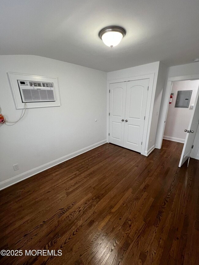 Photo - 52 Dunbar Ave