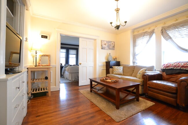 Photo - 90 Hobart St Unit 1