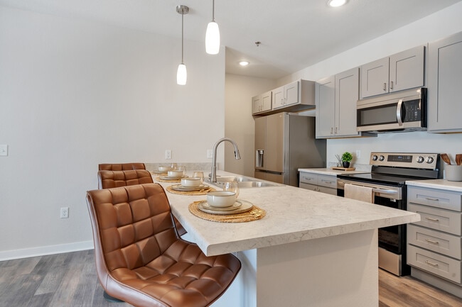 Photo - The Belleview - Student Friendly Housing