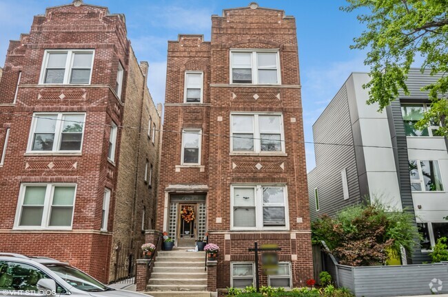 Building Photo - 2628 N Ridgeway Ave Unit 1 Rental