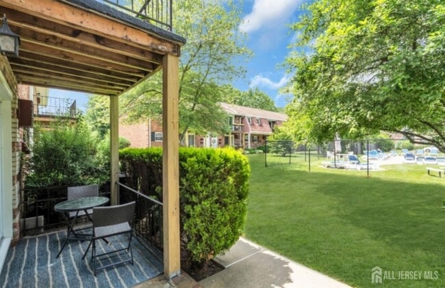 Photo - 320 South St