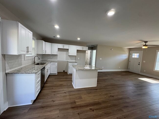 Photo - 2714 Winchester Rd NW