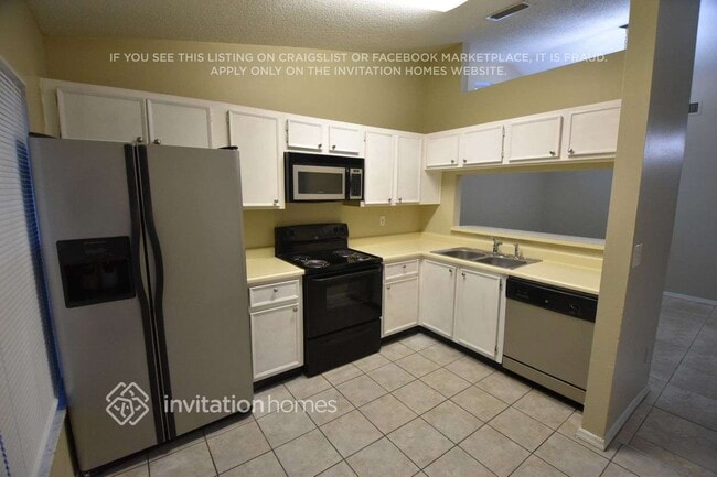 Photo - 13336 Laraway Dr