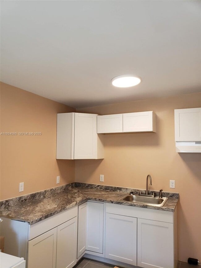 Photo - 5800 New Tampa Hwy