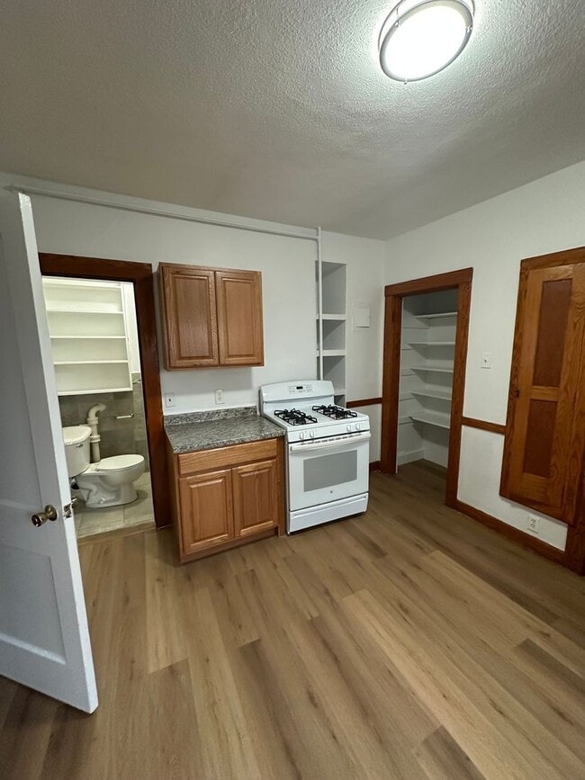 Photo - 92-94 Waltham Street, Watertown, MA Unit 92-4