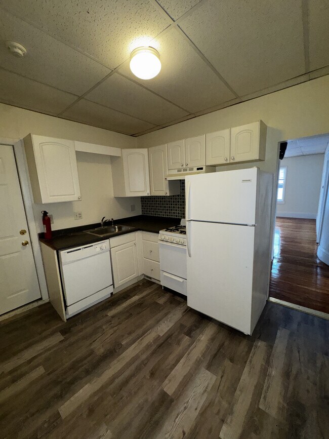 Building Photo - 14 Alberta Ter Unit 6-3