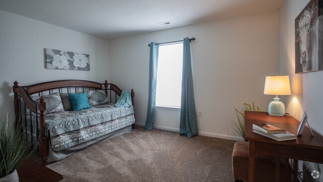 2BR,2BA,-1024SF
