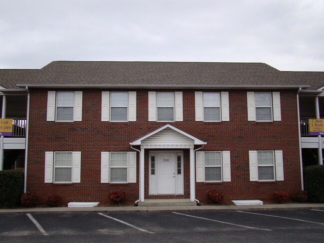 Photo - 250 E 12th St Apartments Unit B