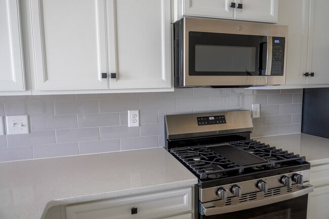 Photo - 12825 Red Clover Wy