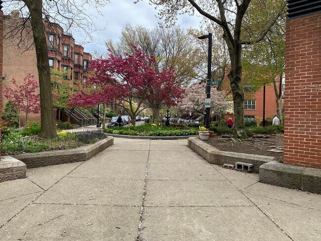 Photo - 17 Follen St Unit 2F