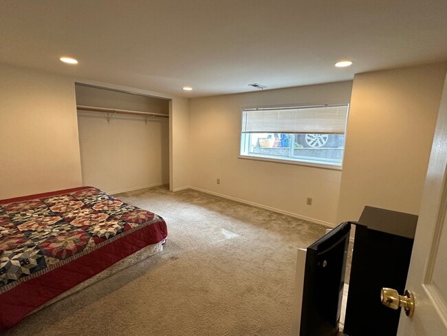 Photo - 5215 21st Ave NE