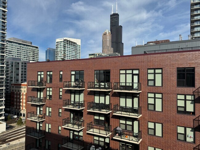 Photo - 106 W Polk St
