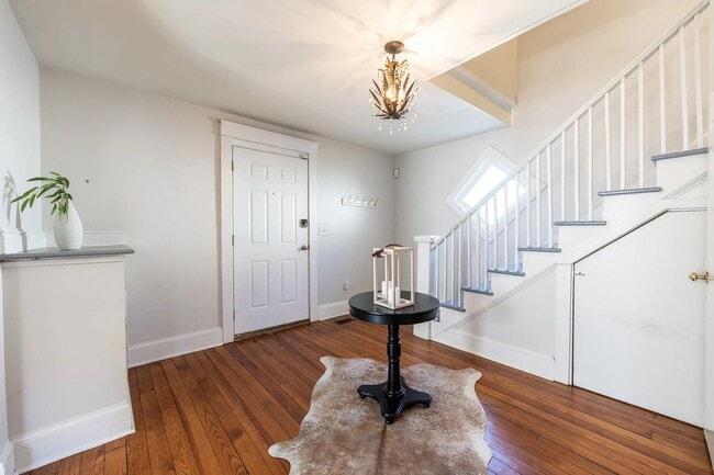 Photo - Walk to Main Street Restaurants and Downtown! Charming home, just like grandma's house!