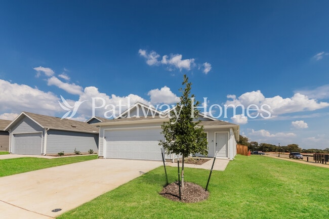 Photo - 3000 Burmese St