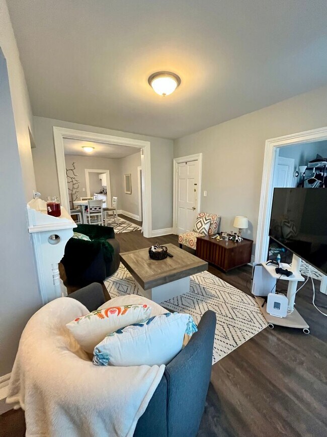 Photo - 42 Elmwood Ave Unit UPPER