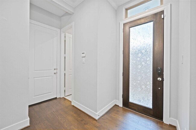 Photo - 1324 W Pierce St