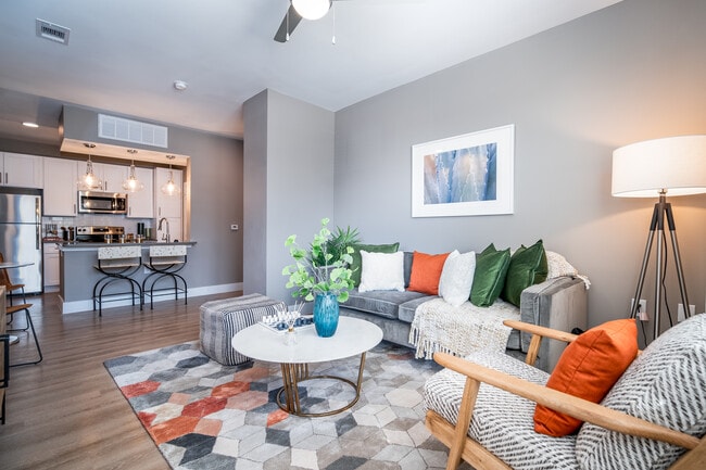 Building Photo - The Woodford on Mockingbird Rental