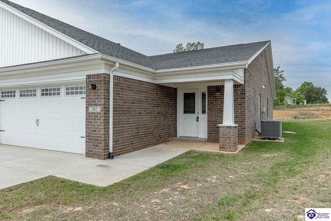 Photo - 307 Breckinridge Cir
