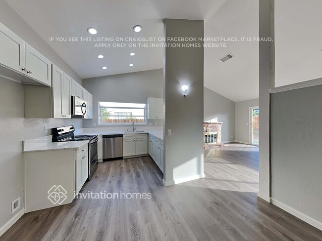 Photo - 503 Hacienda Ln