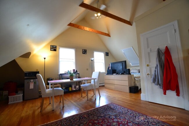 Photo - 27 Bennett St Unit 2