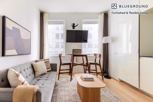 Photo - 70 W 45th St Unidad FL33-ID1776