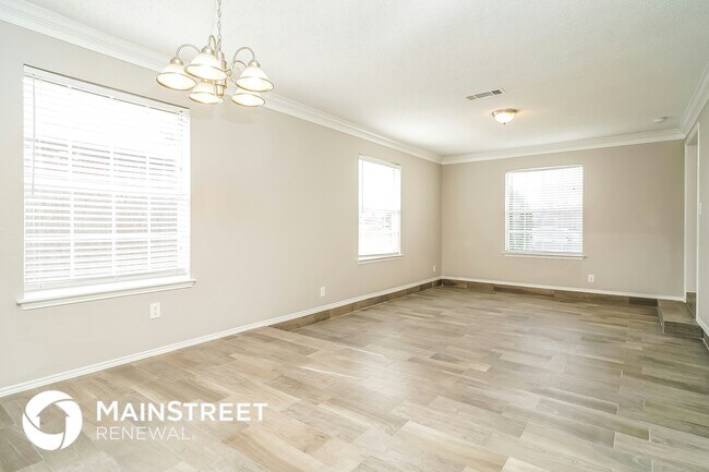 Photo - 6615 W Lynn Creek Dr