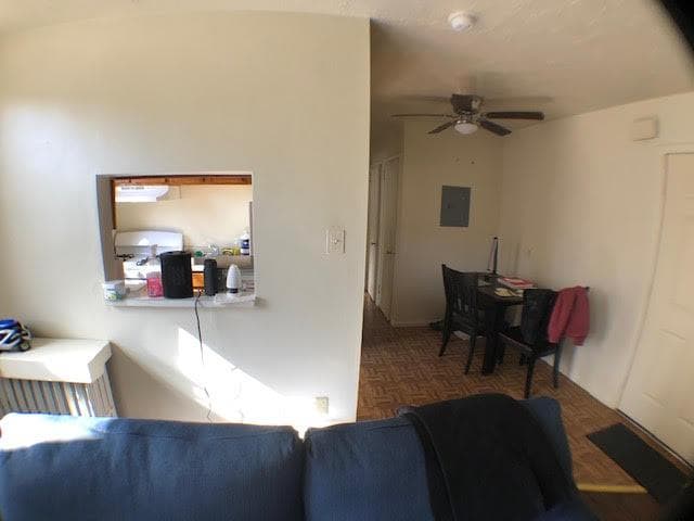 Photo - 370 S Highland Ave Unidad 2