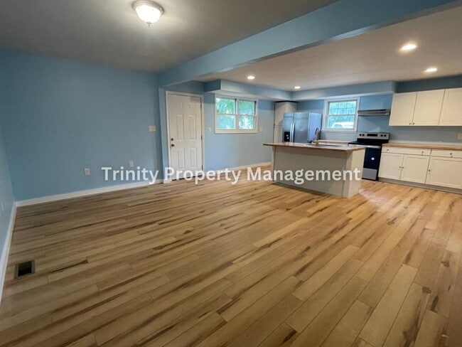 Photo - 87 Linden Ave