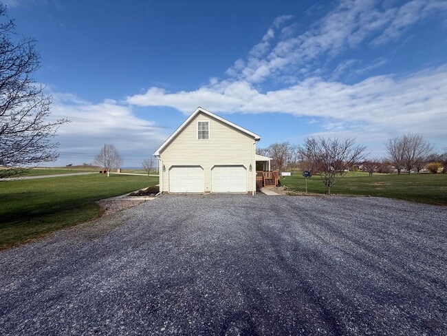 Photo - For Rent 3 bed / 2.5 bathrooms | attached 2 car-garage plus detached 2 car-garage on a 1.52-acre ...