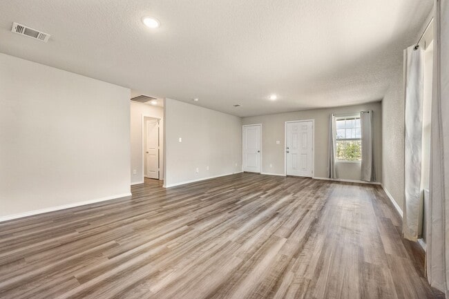 Photo - Move-In Special: $700 Off First Month | 3-Bedroom Home in Knox Ridge