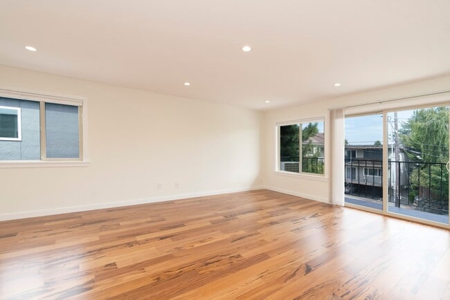 Building Photo - Park Place Apartments Unit 5