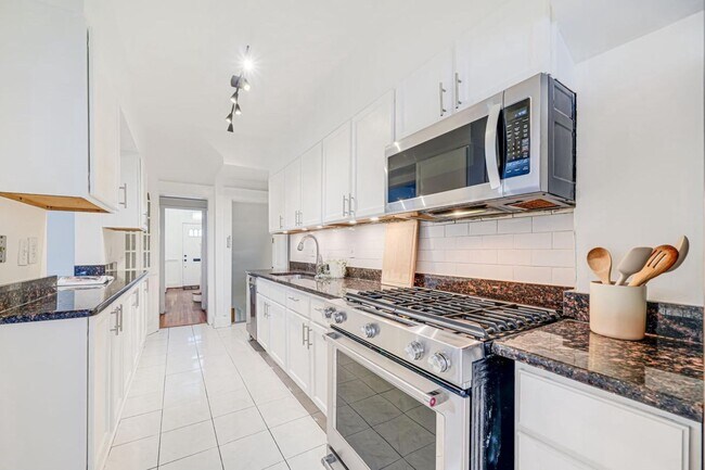 Photo - 4823 9th St NW