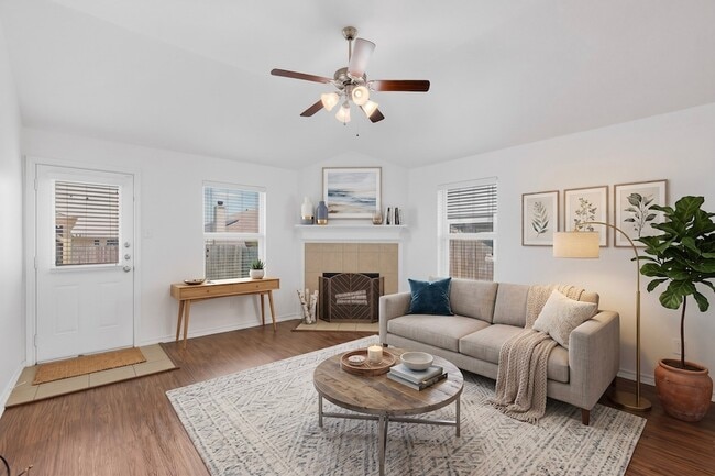 Photo - 416 Prescott Ln