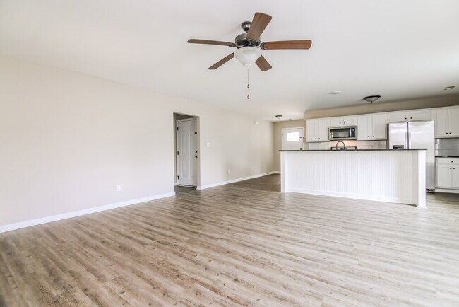 Photo - 122 Mountain Vw Dr