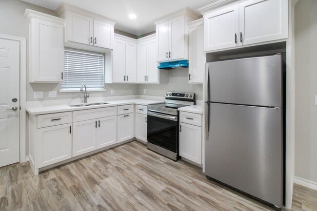 Photo - 2813 E Israel Ave