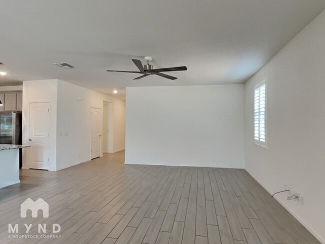 Photo - 7325 S 33rd Ln