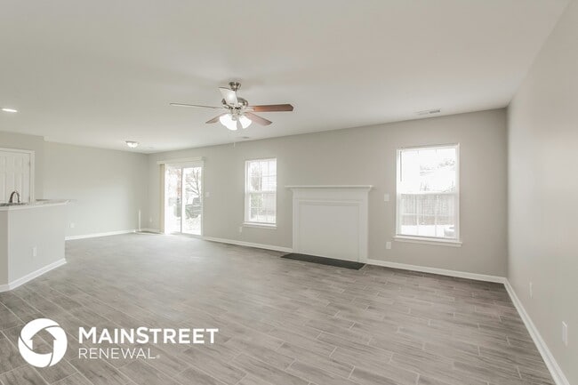 Photo - 818 Swearngan Ridge Ct