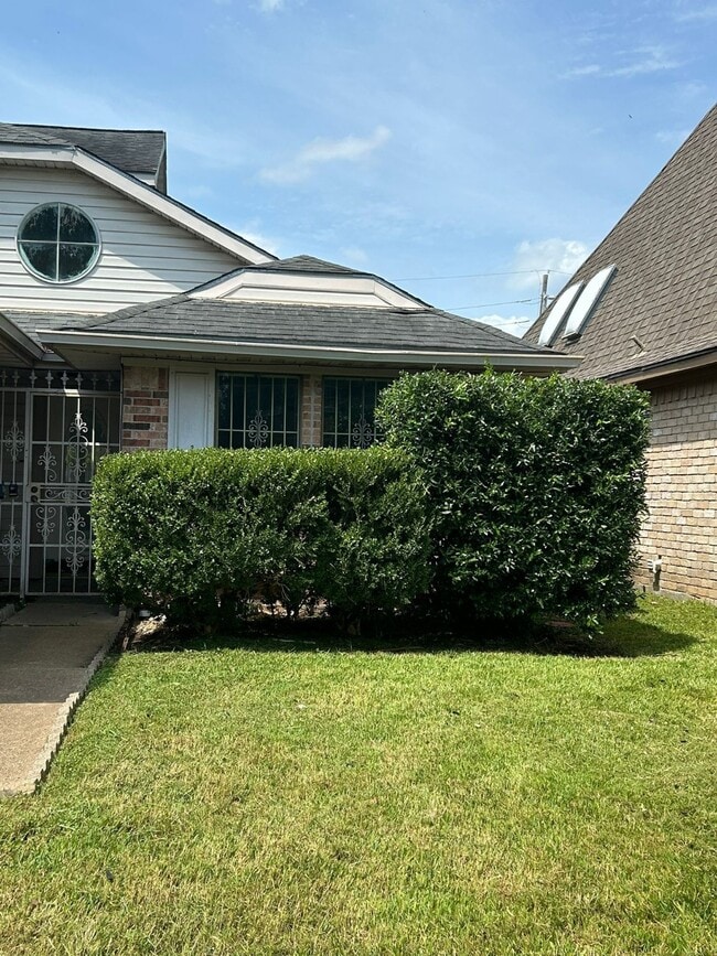 Building Photo - 7010 Cape Forward Dr Rental