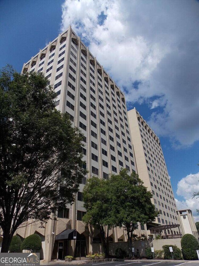 Photo - 2479 Peachtree Rd NE Unit 1512