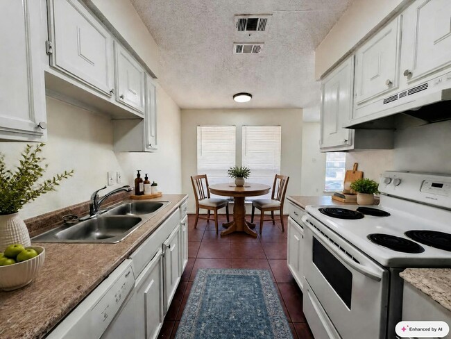 Photo - 8109 Foxfire Ln Unidad C