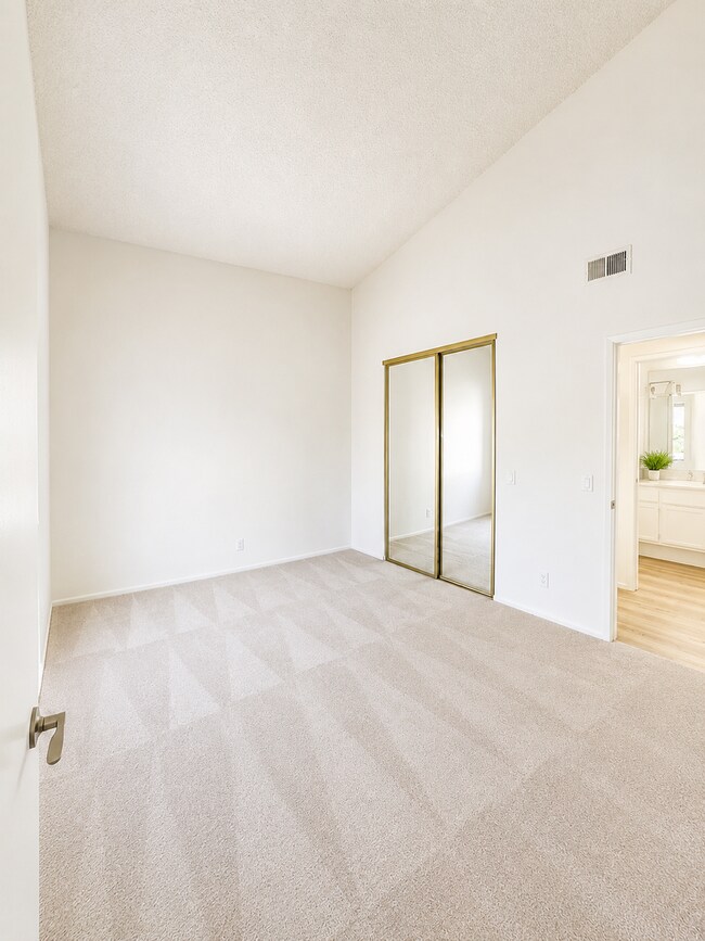 Photo - 751 Birchpark Cir Unit 204