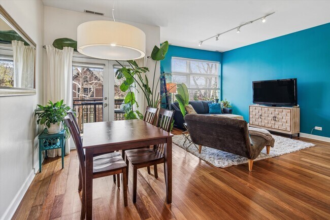 Photo - 3741 N Wolcott Ave Unit 6