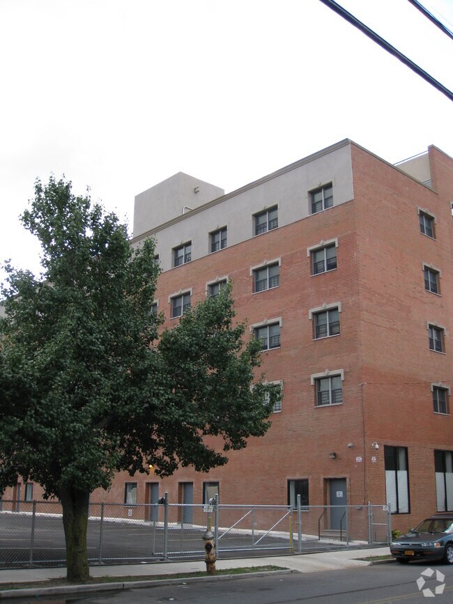 Photo - 170-02 93rd Ave