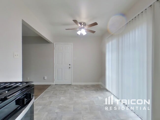 Photo - 6900 Coronation Ct