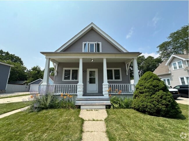 Building Photo - 1103 S 86th St Rental